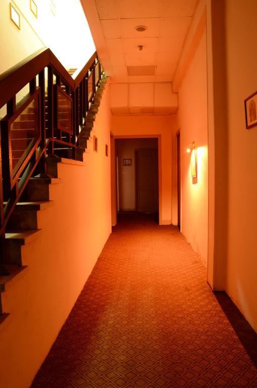 Hostel Moon