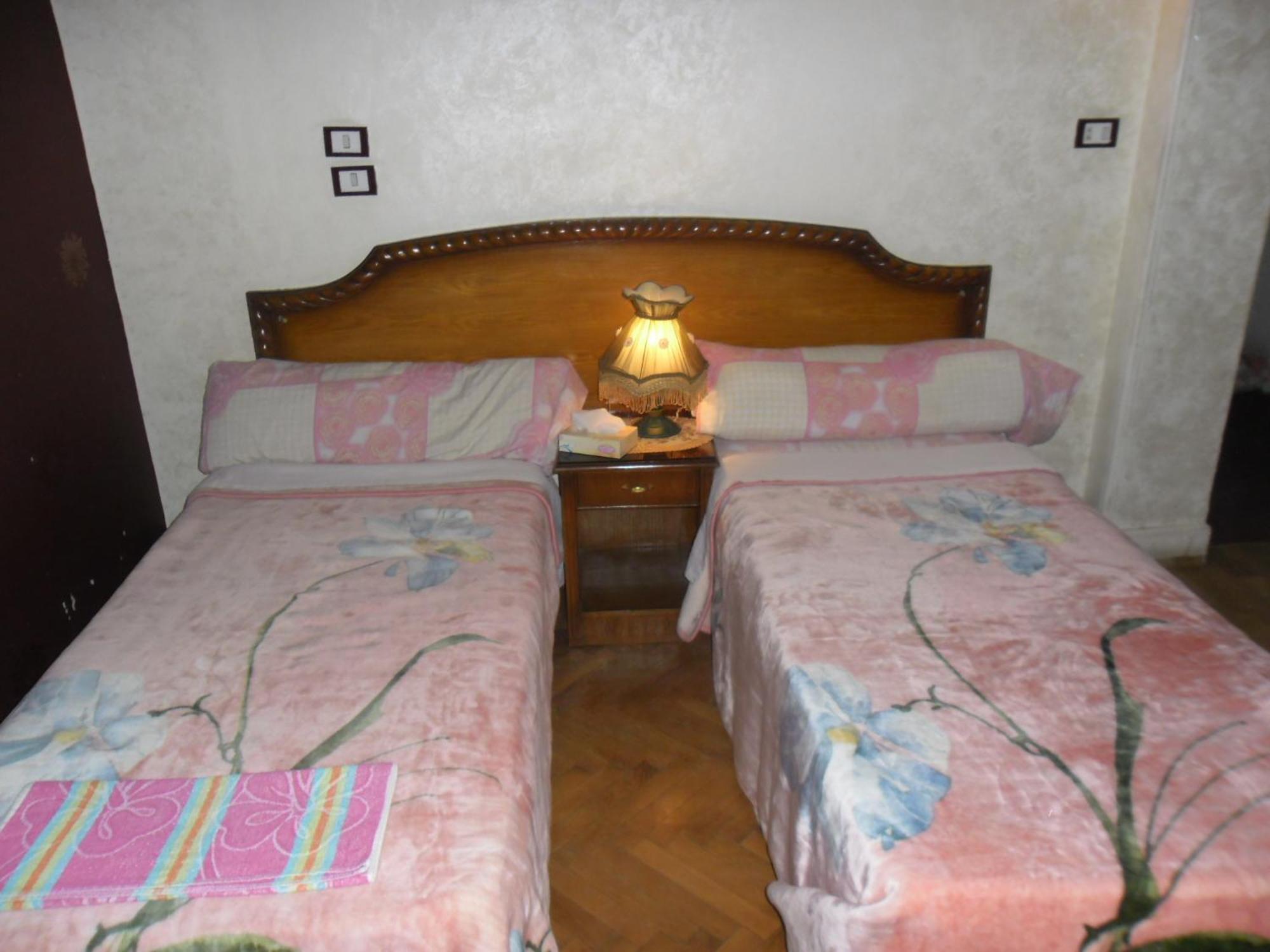 Hostel Moon