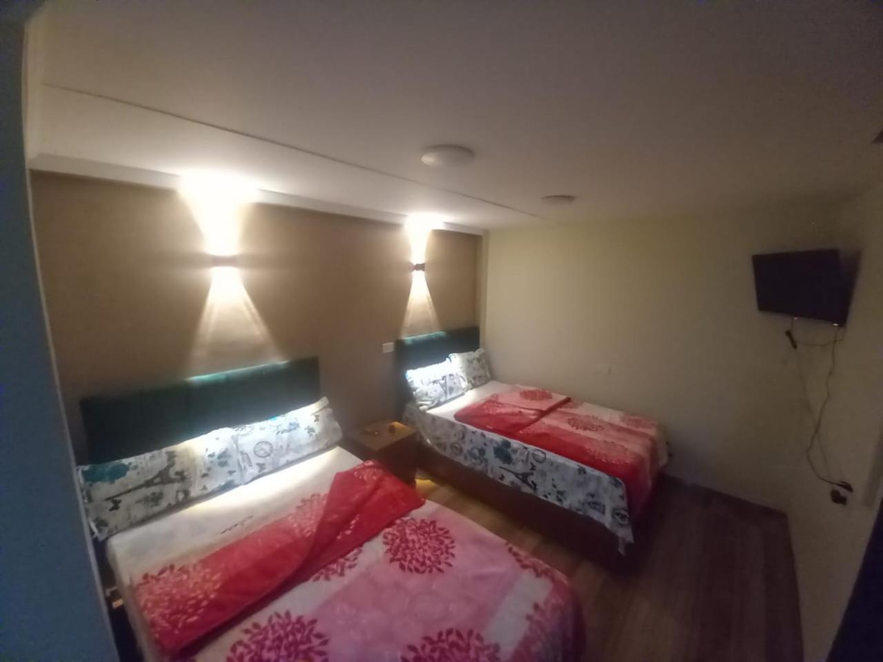 Hostel Moon